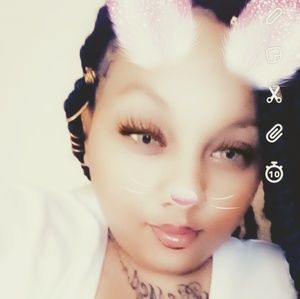 Meet your Posher, Lashaun